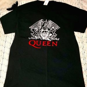 Vintage "queen" t-shirt, medium